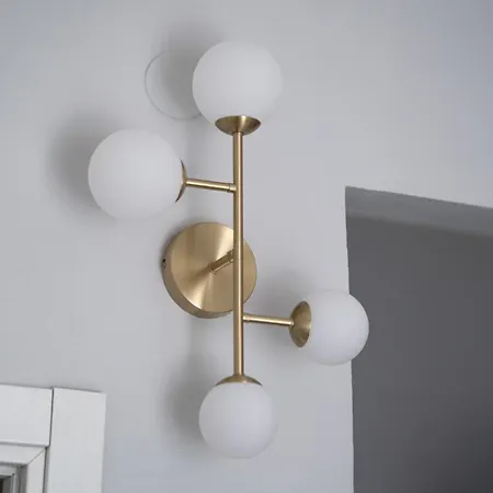 Balti50, Lovely House In *