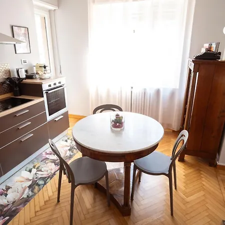 Balti50, Lovely House In