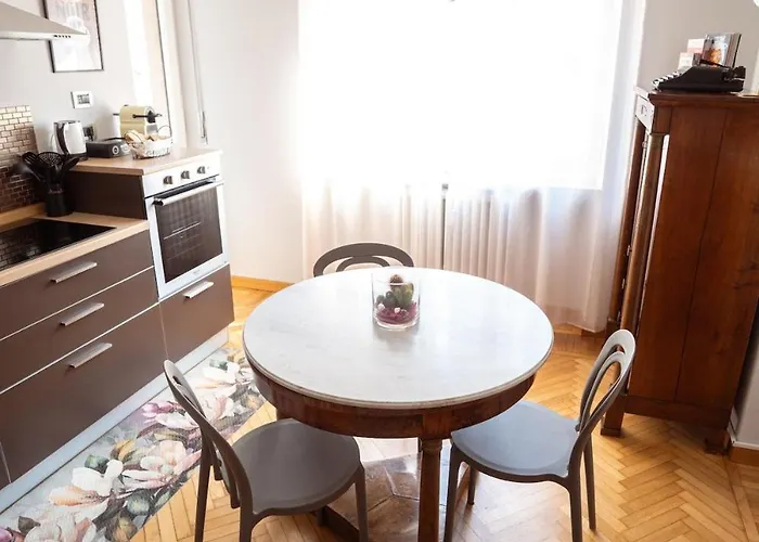Balti50, Lovely House In